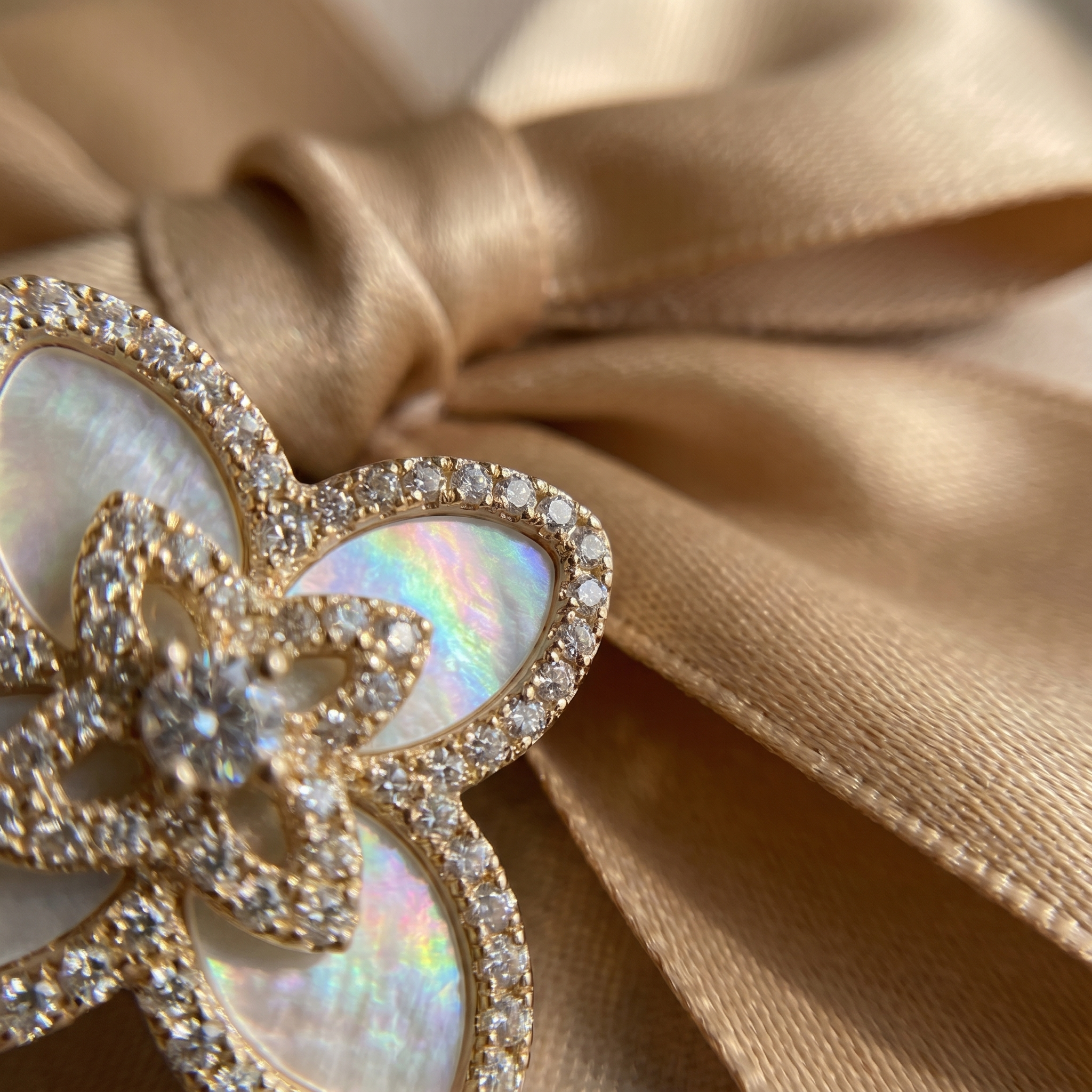 Elegance Clover Earrings